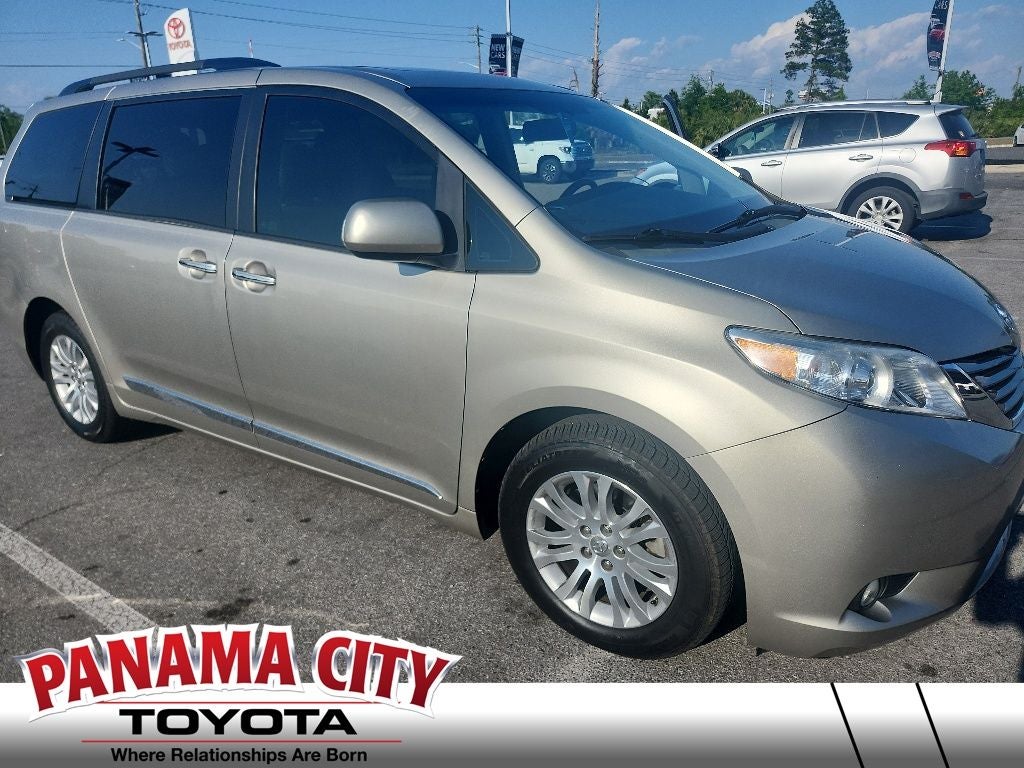 2015 Toyota Sienna XLE