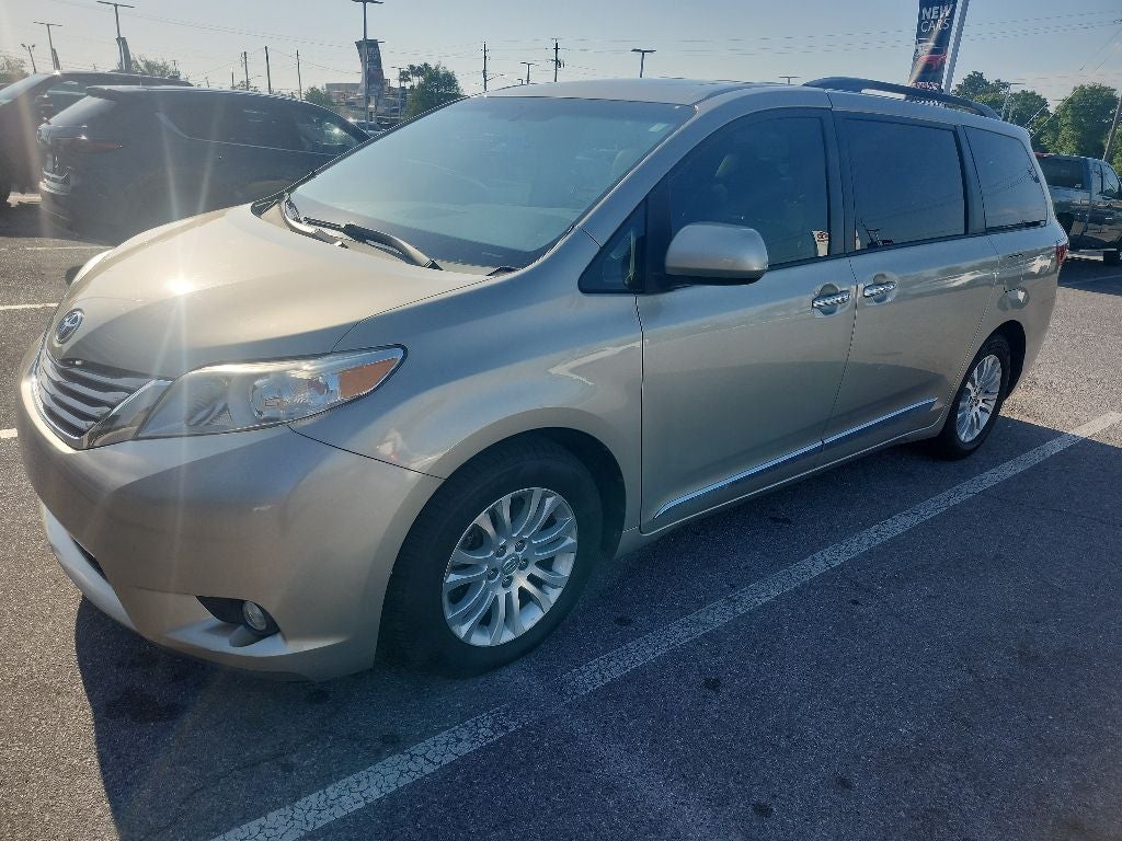 2015 Toyota Sienna XLE