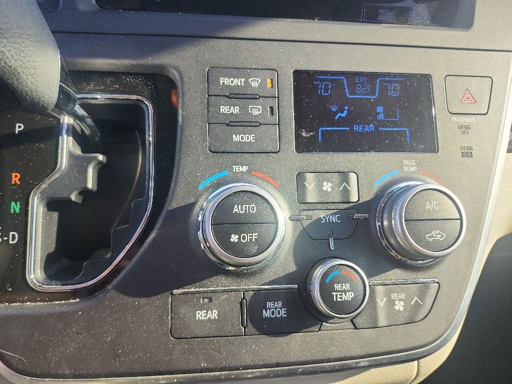 2015 Toyota Sienna XLE