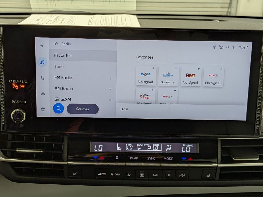2025 Toyota Sienna XLE 8 Passenger