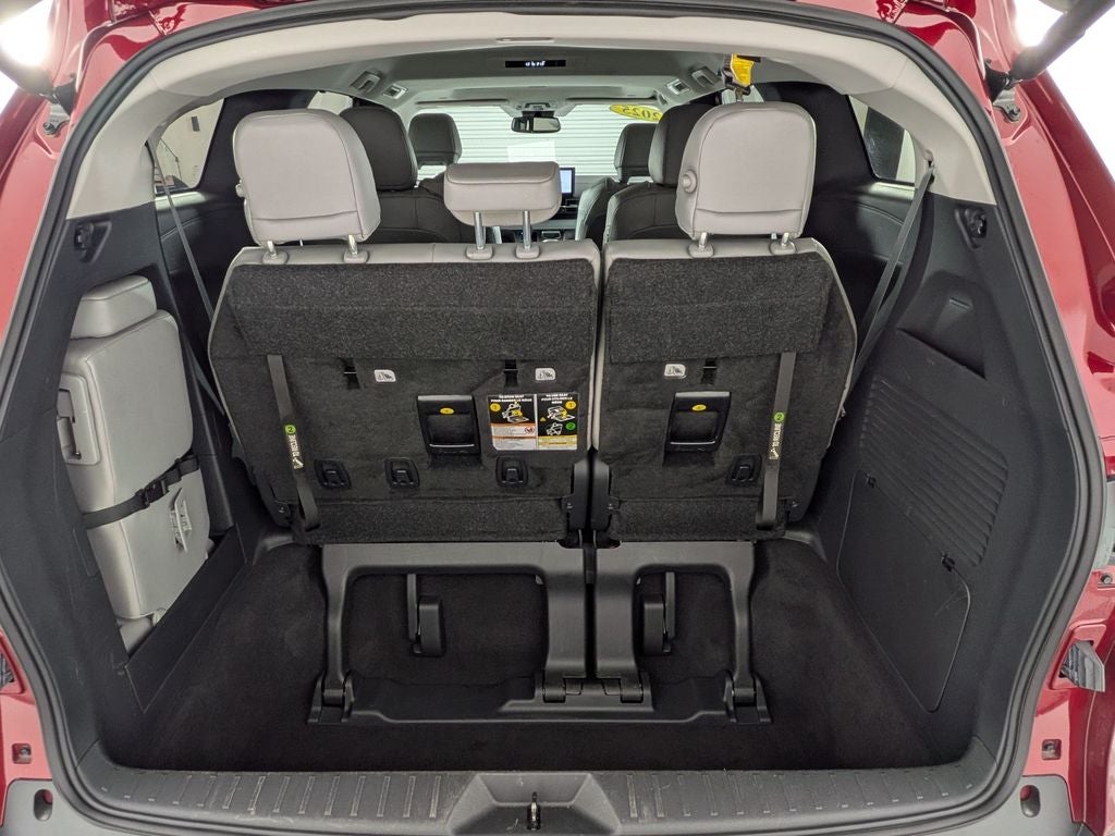 2025 Toyota Sienna XLE 8 Passenger