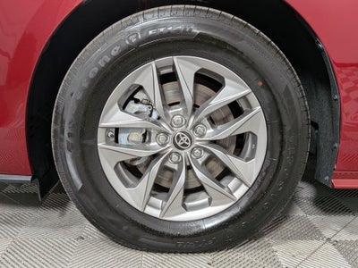 2025 Toyota Sienna XLE 8 Passenger
