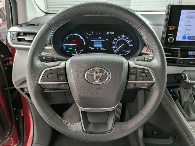 2025 Toyota Sienna XLE 8 Passenger