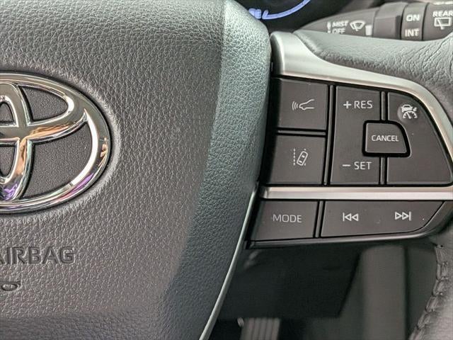 2025 Toyota Sienna XLE 8 Passenger