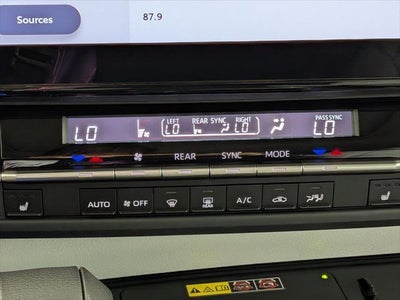 2025 Toyota Sienna XLE 8 Passenger