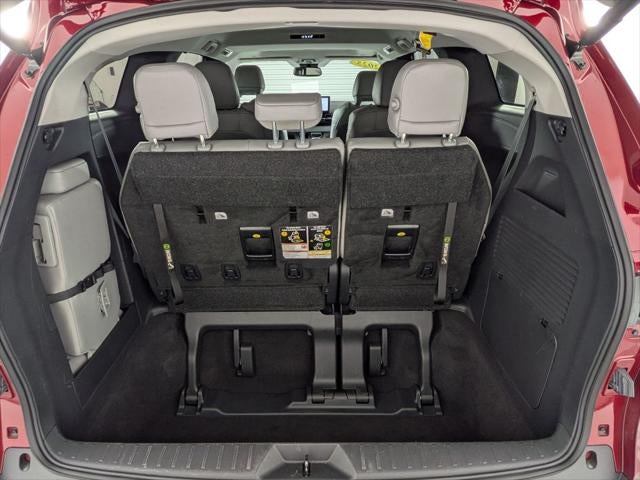 2025 Toyota Sienna XLE 8 Passenger