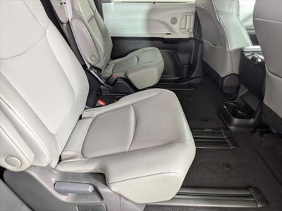 2025 Toyota Sienna XLE 8 Passenger