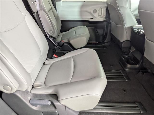 2025 Toyota Sienna XLE 8 Passenger
