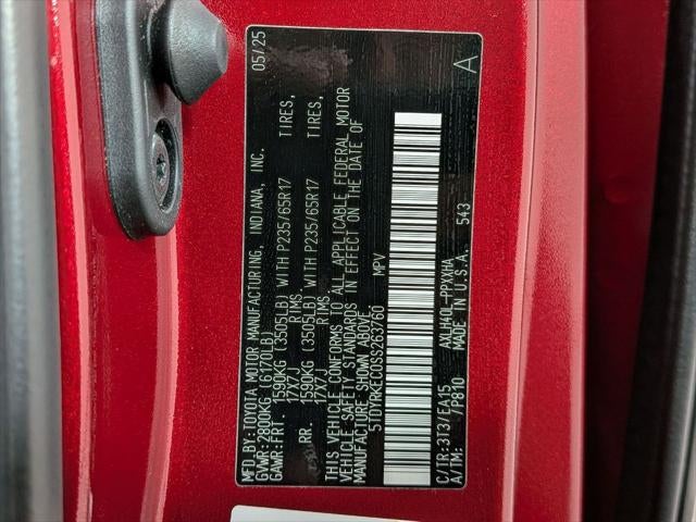 2025 Toyota Sienna XLE 8 Passenger
