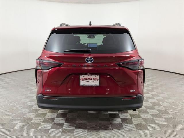 2025 Toyota Sienna XLE 8 Passenger