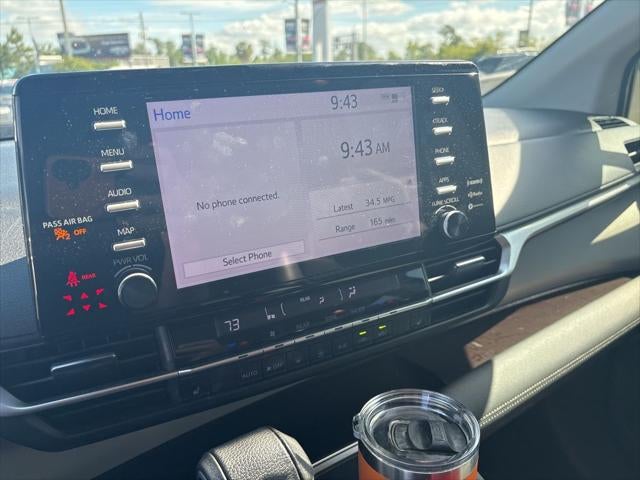 2021 Toyota SIENNA XLE XLE 8 Passenger