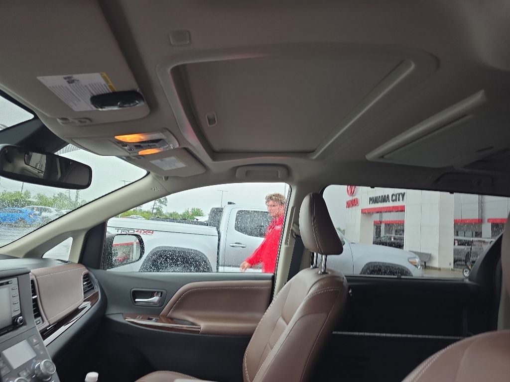 2020 Toyota Sienna Limited Premium BraunAbility 7 Passenger