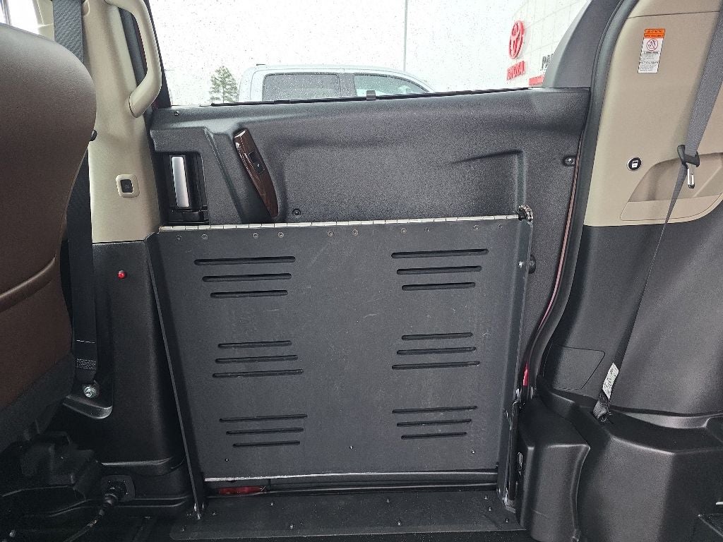 2020 Toyota Sienna Limited Premium BraunAbility 7 Passenger