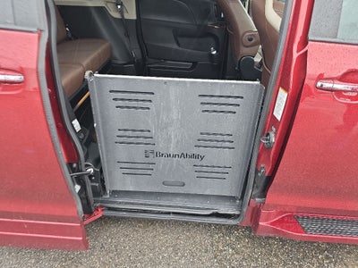 2020 Toyota Sienna Limited Premium BraunAbility 7 Passenger