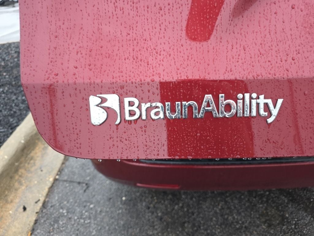 2020 Toyota Sienna Limited Premium BraunAbility 7 Passenger