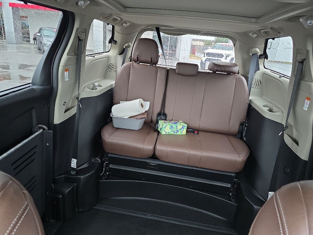 2020 Toyota Sienna Limited Premium BraunAbility 7 Passenger