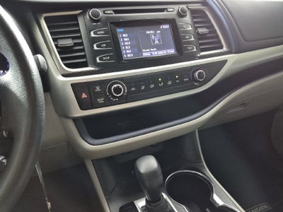 2015 Toyota HIGHLANDER LE