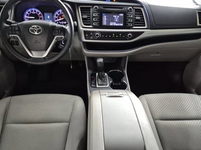 2015 Toyota HIGHLANDER LE