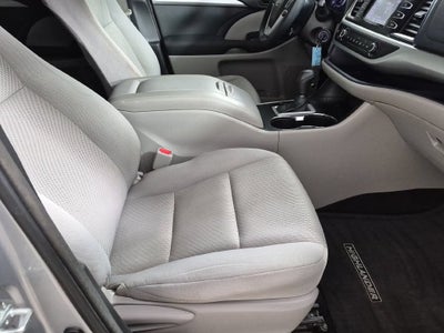 2015 Toyota HIGHLANDER LE