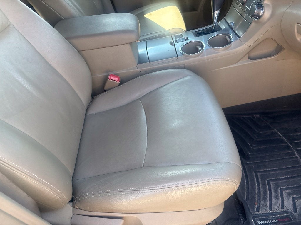2012 Toyota HIGHLANDER Base