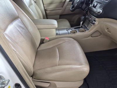 2012 Toyota HIGHLANDER Base