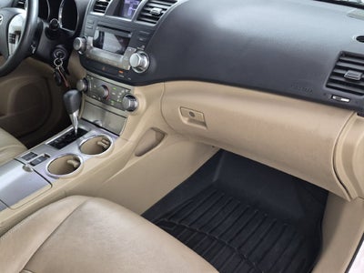 2012 Toyota HIGHLANDER Base