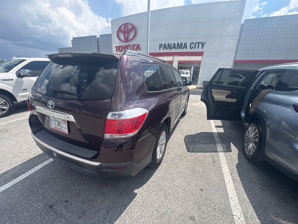 2011 Toyota Highlander SE