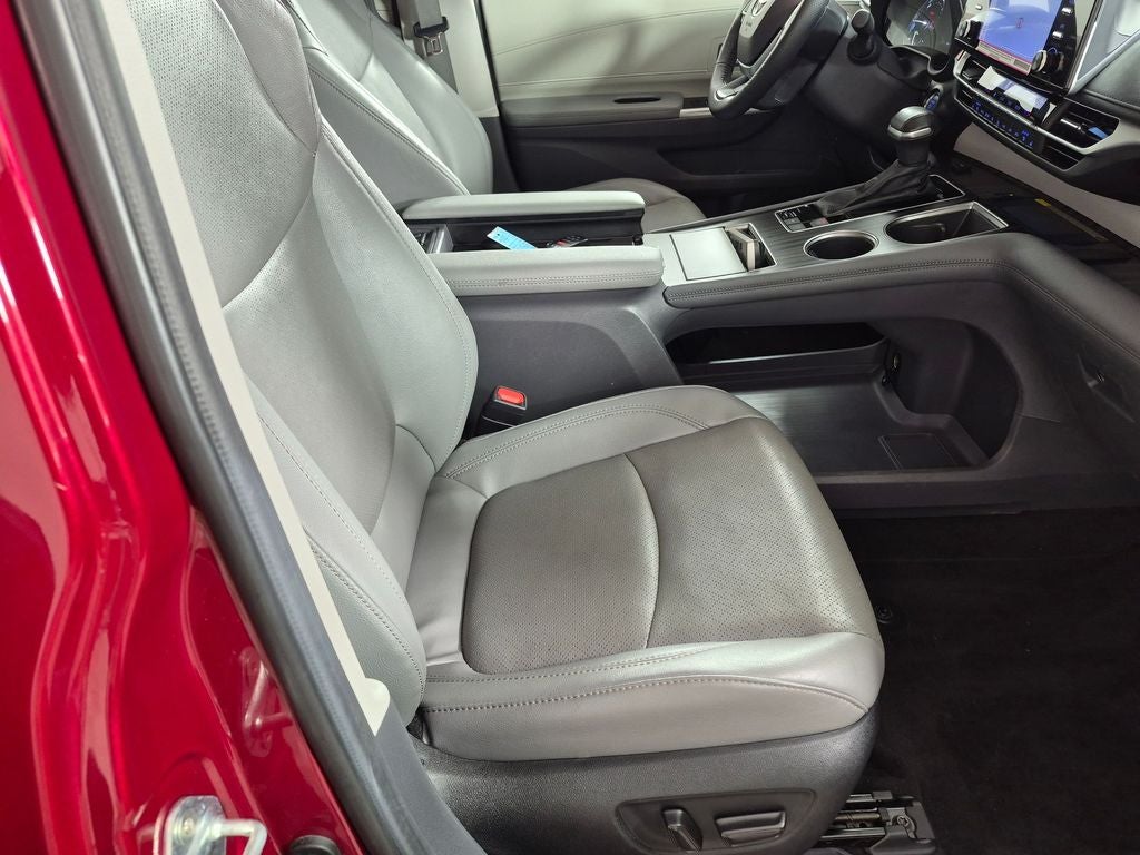 2024 Toyota Sienna Limited 7 Passenger