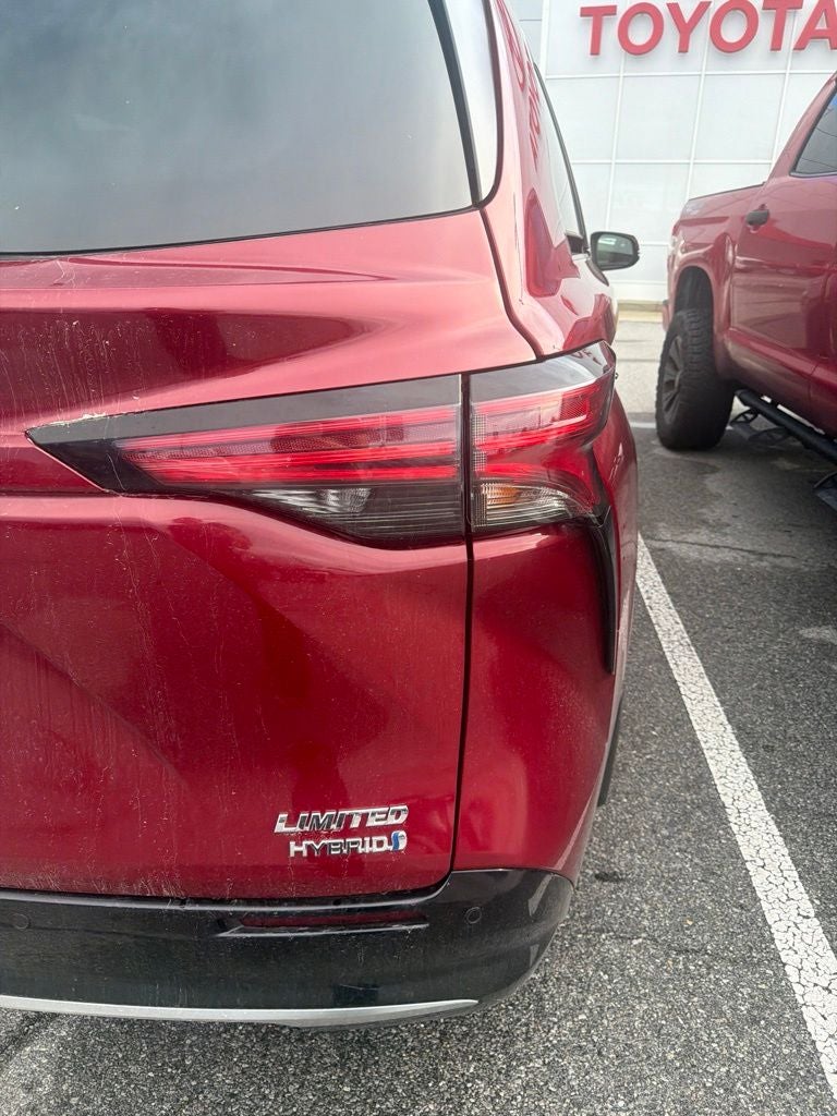 2024 Toyota Sienna Limited 7 Passenger