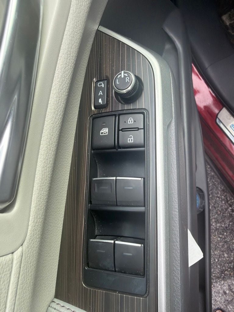 2024 Toyota Sienna Limited 7 Passenger