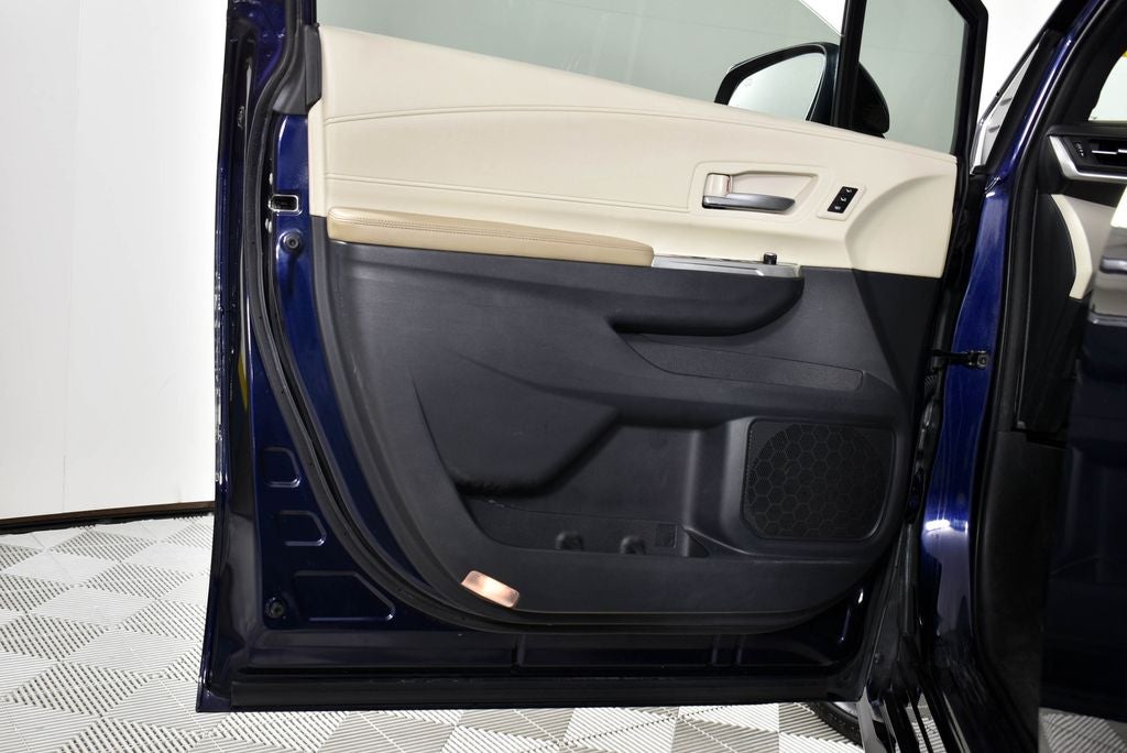 2021 Toyota SIENNA LIMITED Limited 7 Passenger