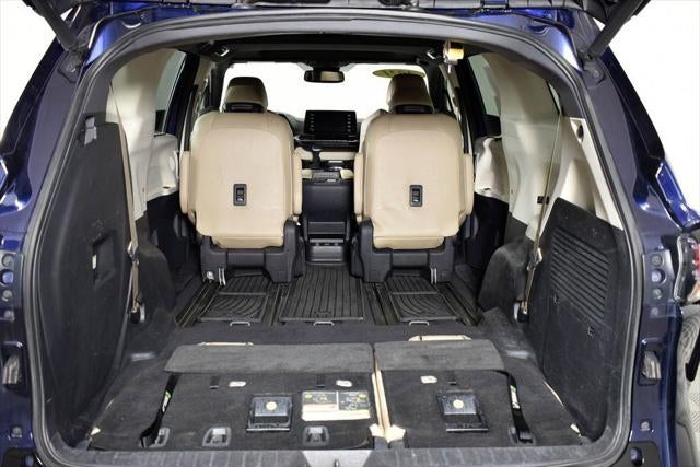 2021 Toyota SIENNA LIMITED Limited 7 Passenger