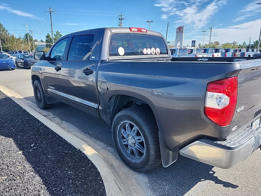 2017 Toyota TUNDRA 4X4 SR5