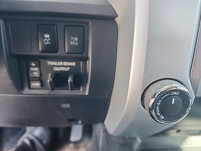 2017 Toyota TUNDRA 4X4 SR5