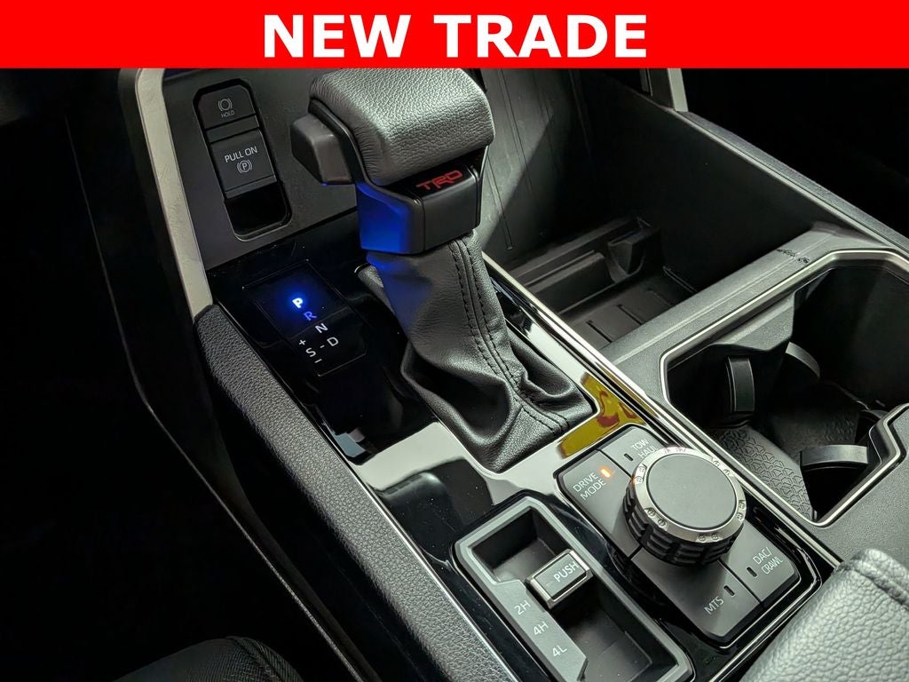 2025 Toyota TUNDRA 4X4 SR5