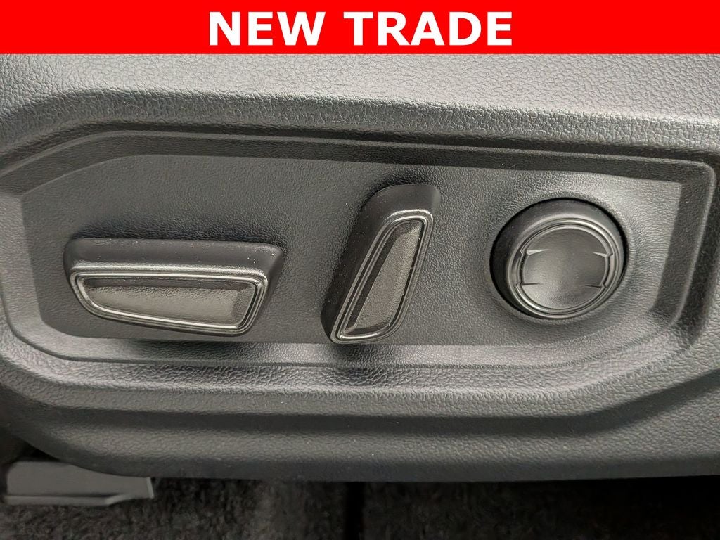 2025 Toyota TUNDRA 4X4 SR5