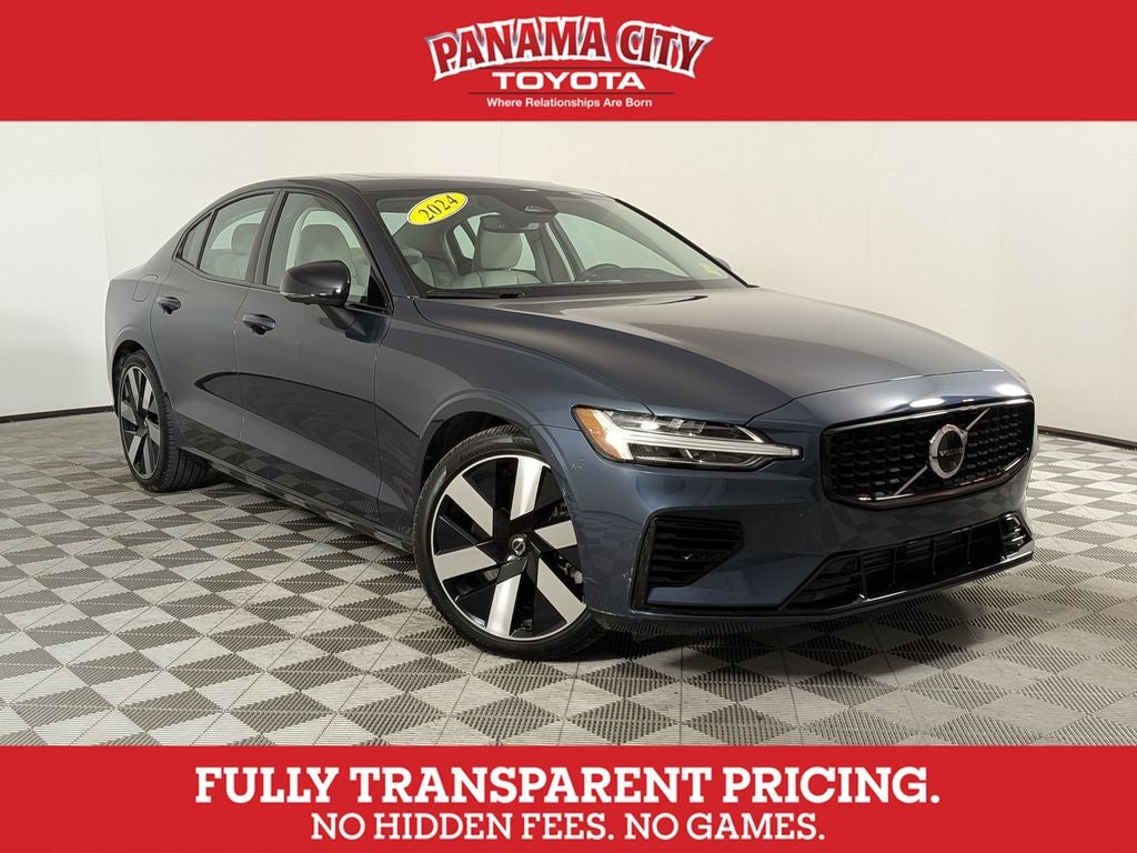 2024 Volvo S60 T8 Plus Dark Theme