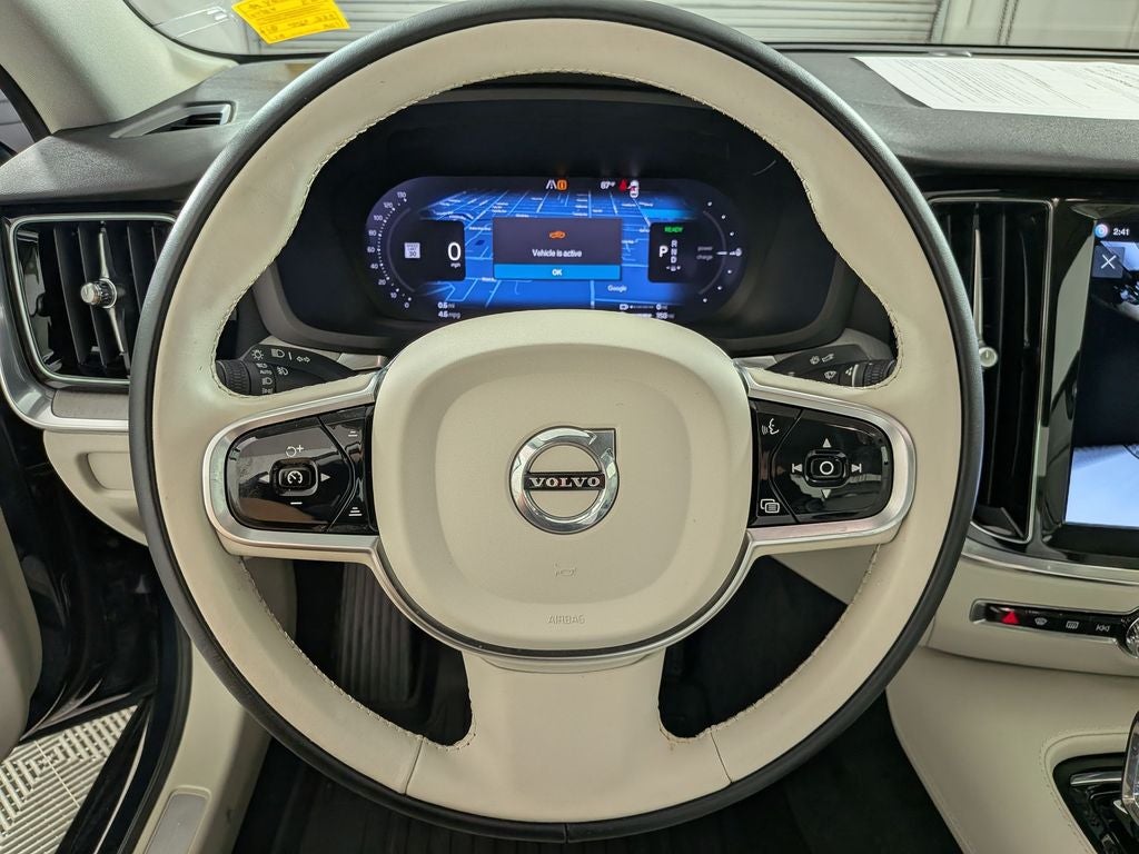 2024 Volvo S60 T8 Plus Dark Theme