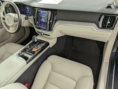 2024 Volvo S60 T8 Plus Dark Theme