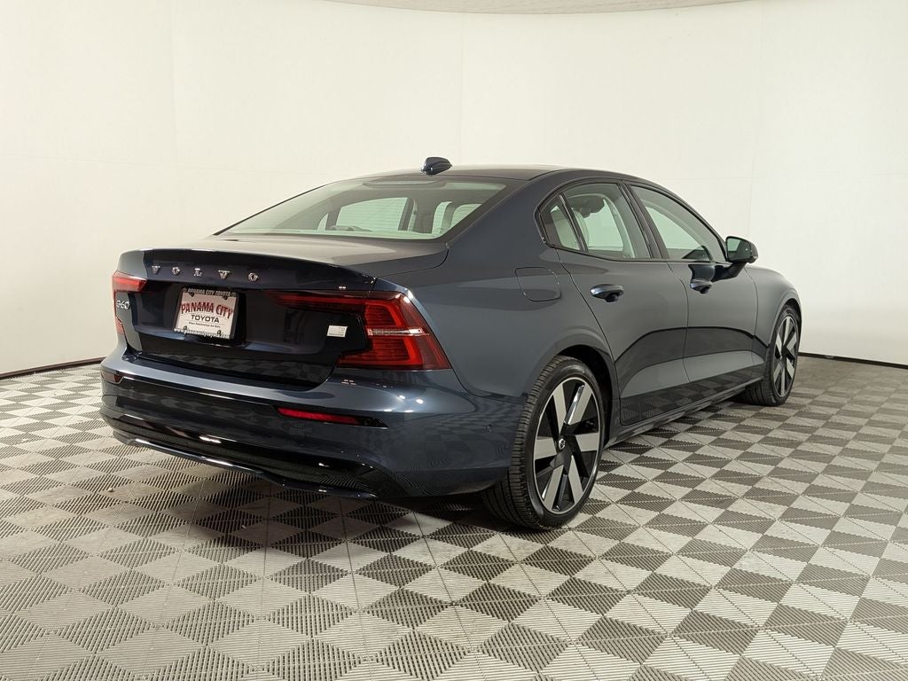 2024 Volvo S60 T8 Plus Dark Theme