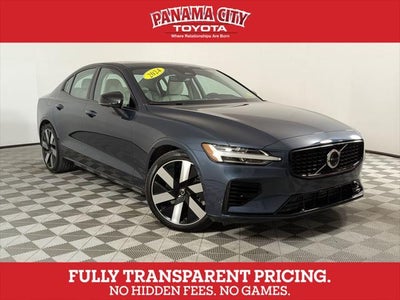 2024 Volvo S60 T8 Plus Dark Theme