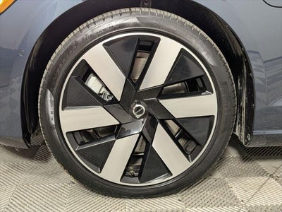2024 Volvo S60 T8 Plus Dark Theme