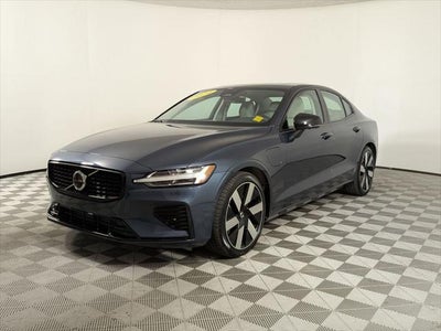 2024 Volvo S60 T8 Plus Dark Theme