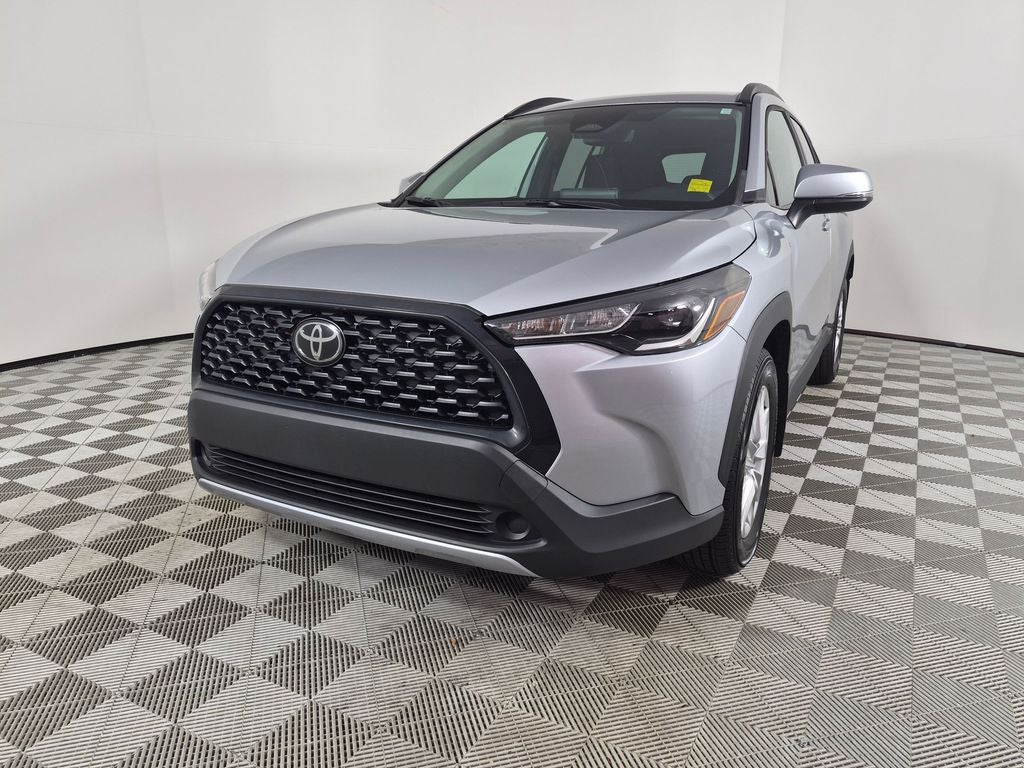 2024 Toyota Corolla Cross LE