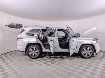 2025 Toyota SEQUOIA 4WD Capstone