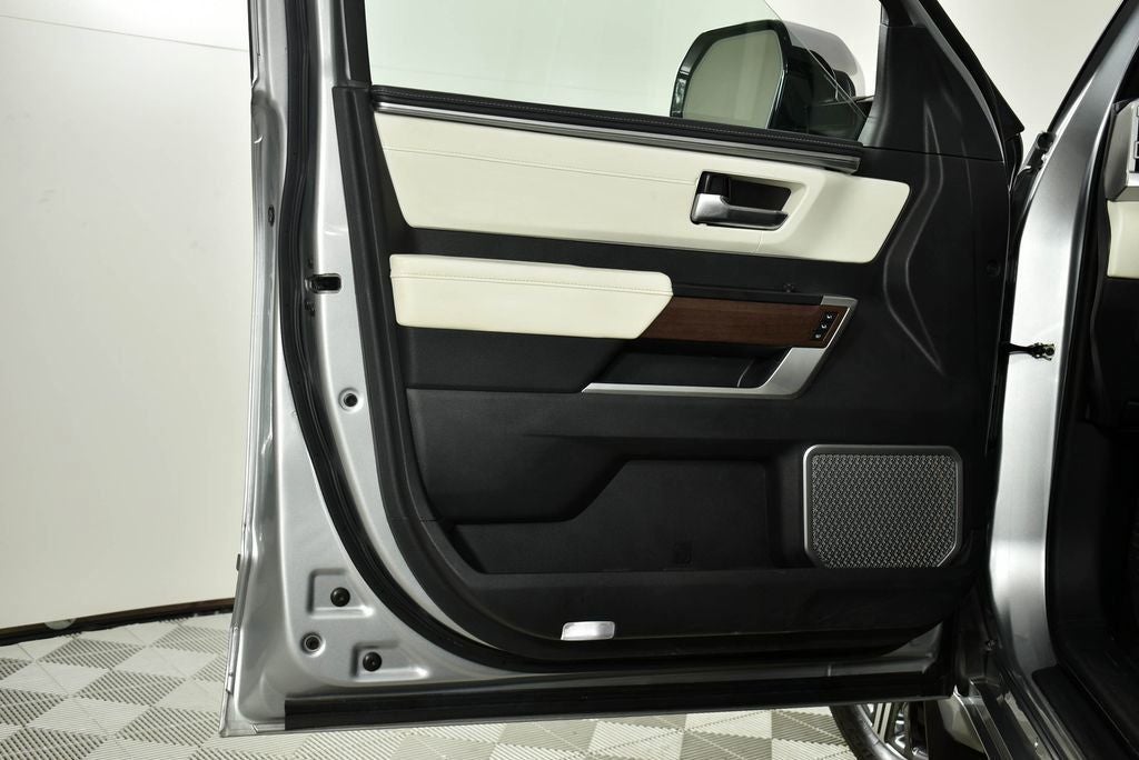 2024 Toyota SEQUOIA 4WD Capstone