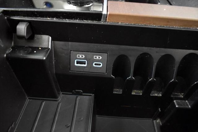 2024 Toyota SEQUOIA 4WD Capstone