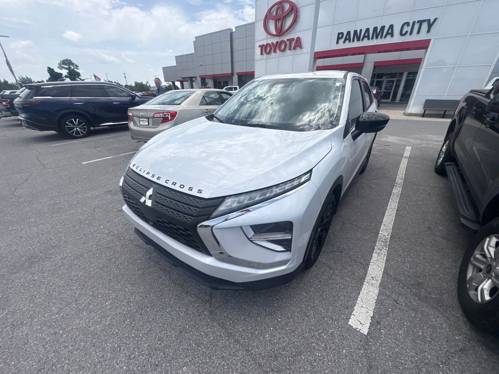 2022 Mitsubishi Eclipse Cross LE