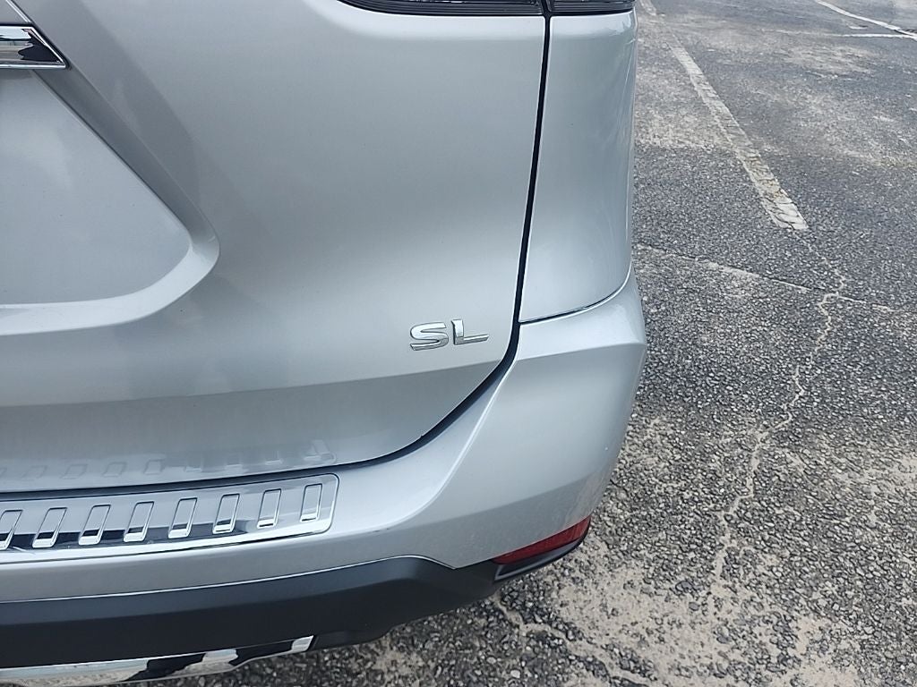 2017 Nissan Rogue SL