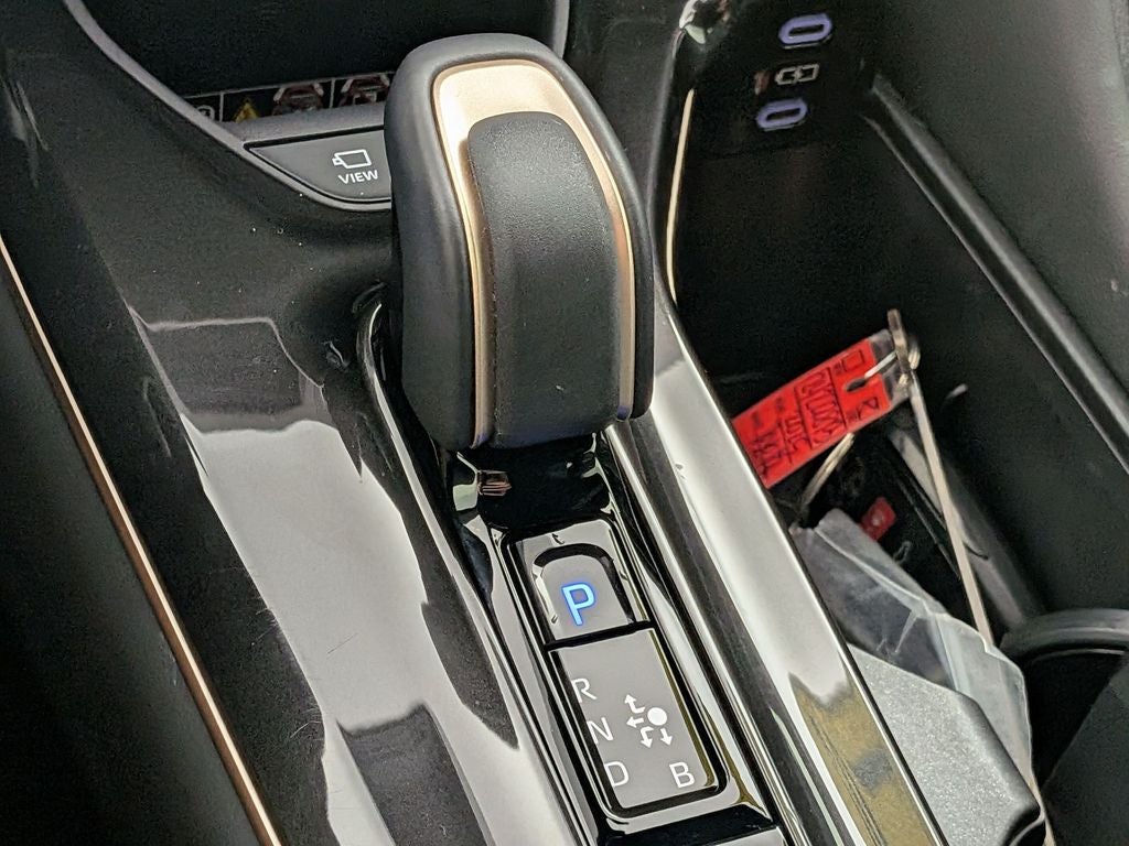 2025 Toyota CROWN Limited
